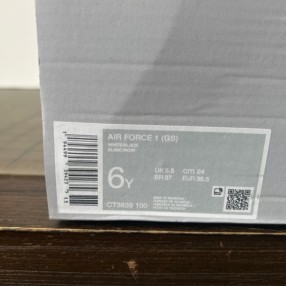 Nike Air Force 1 GS ‘White Black’ - Picture 5 of 5